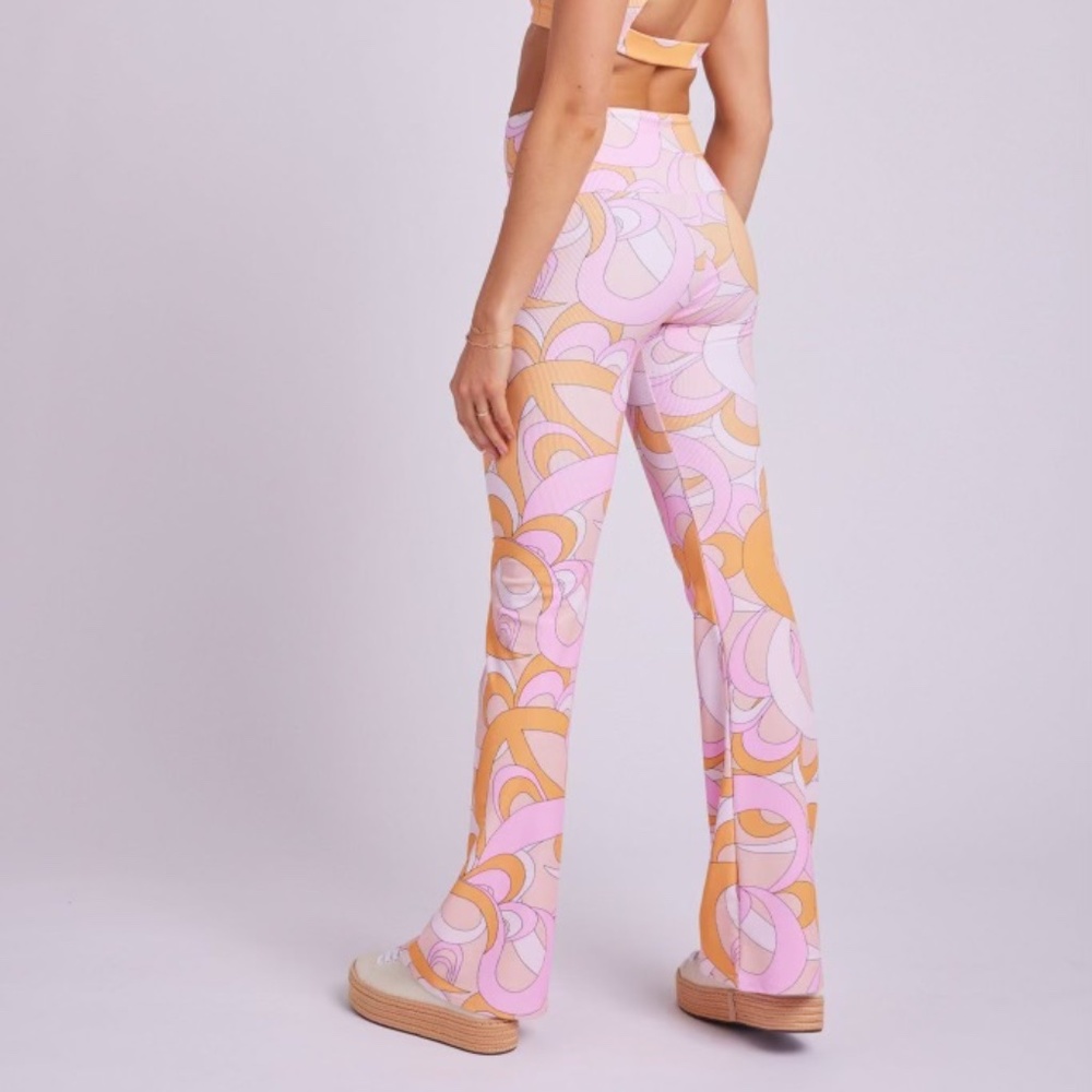 Onzie Summer Groove Performance Rib Studio Flare Leg Pant S/M